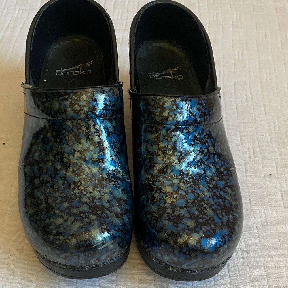 DANSKO Black Blue Multi-Pattern Clogs - image 9